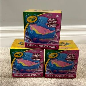 Crayola Jumbo Bath Fizzer Set of 3 brand new in box! Earth shape multi colors